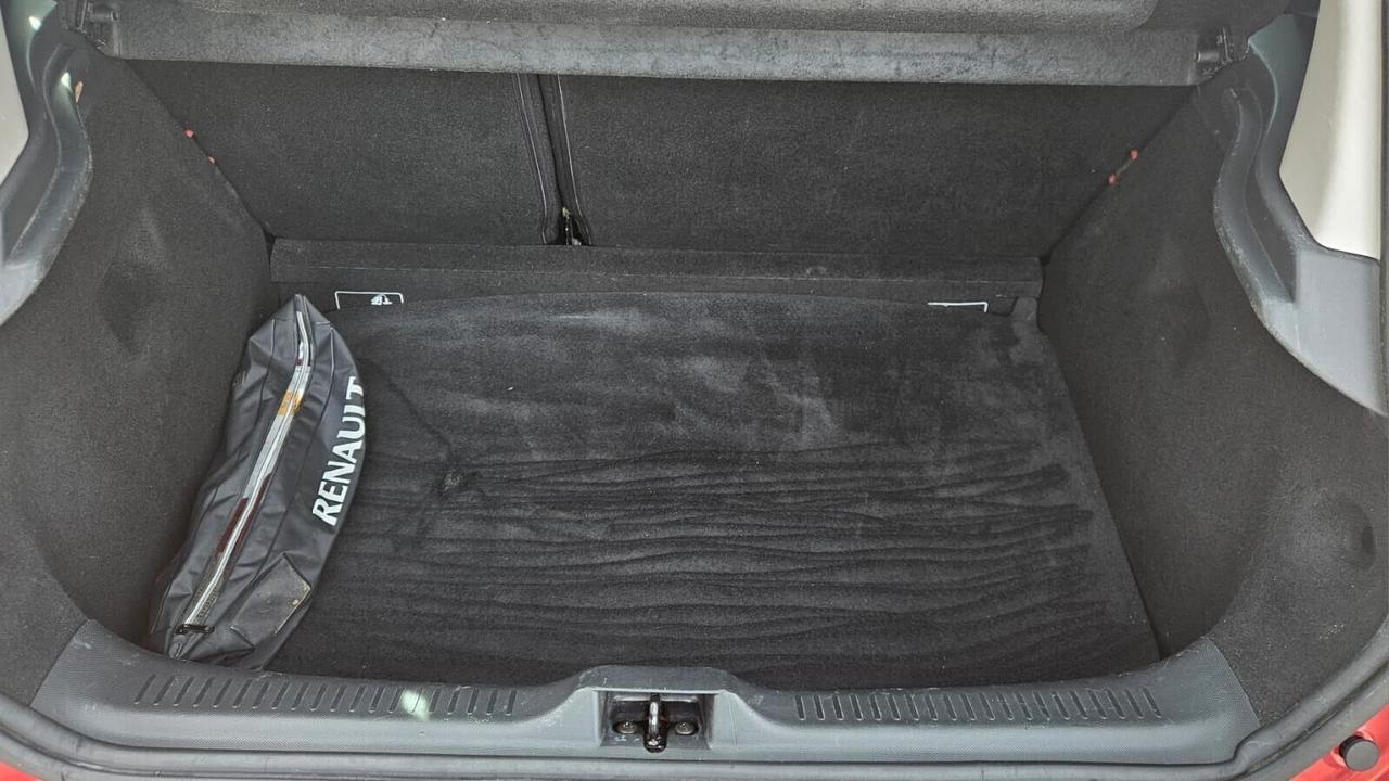 Renault Clio 1.5 dCi Costume National