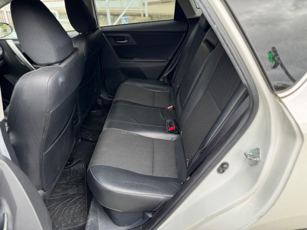 Toyota Auris Lounge 1.8 HEV