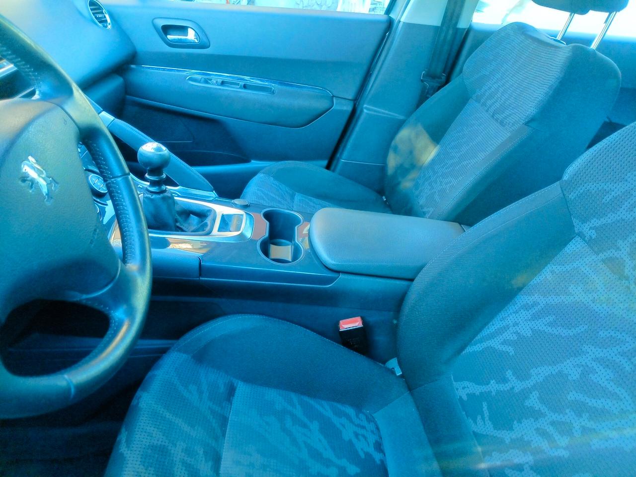 Peugeot 3008 1.6 HDi 110CV