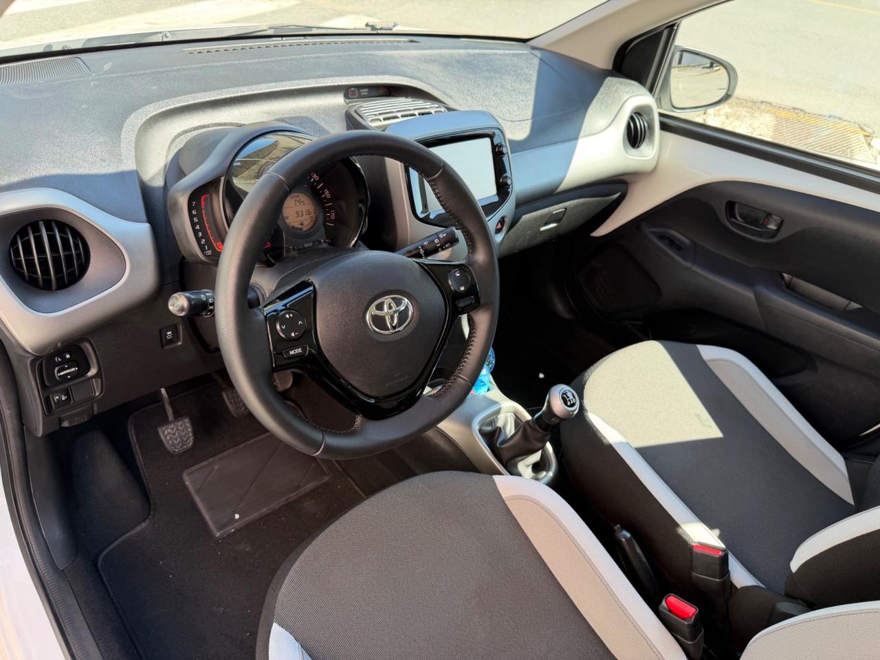 TOYOTA AYGO 1.0 NEOPATENTATI