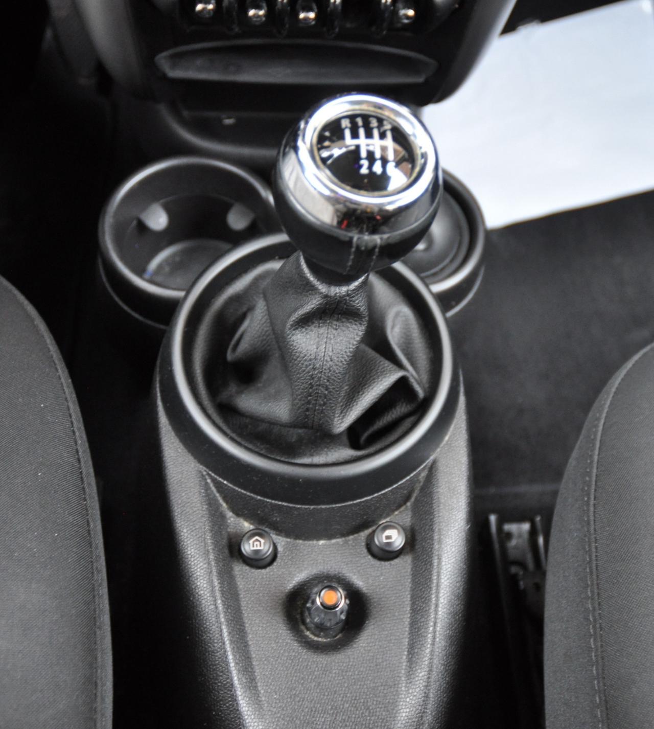 Mini Cooper D Countryman 1.6 Business ALL4 NEOPATENTATI