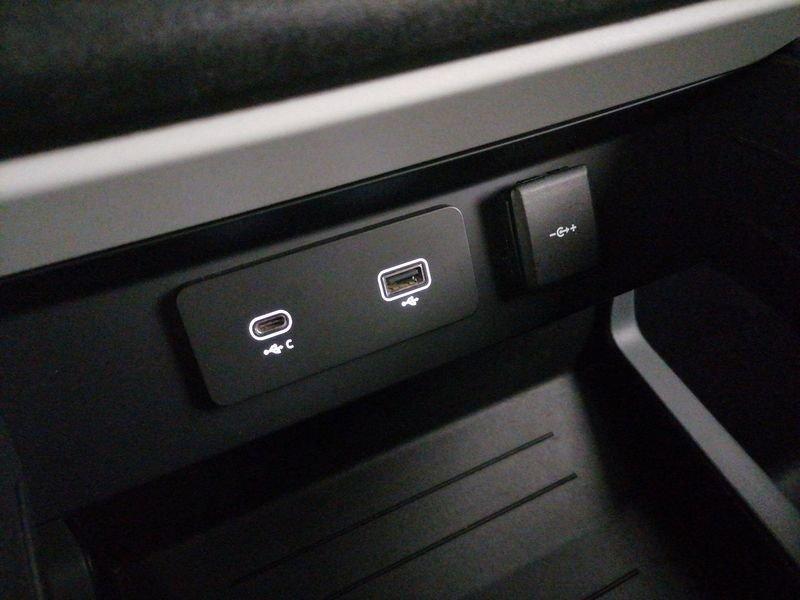 Land Rover Defender 90 3.0d i6 mhev X-Dynamic S awd 250cv auto