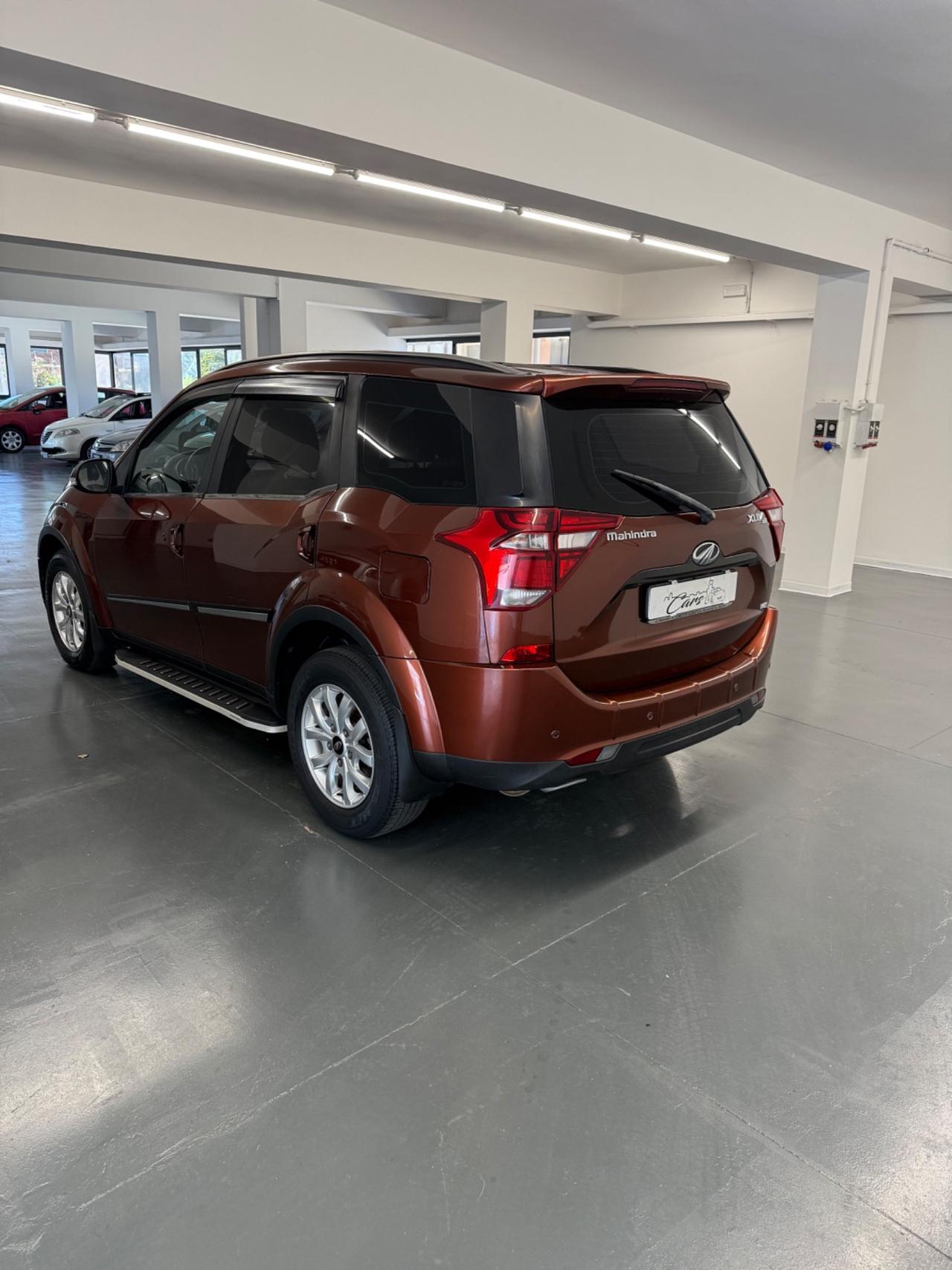 Mahindra XUV500 2.2 16V FWD W10