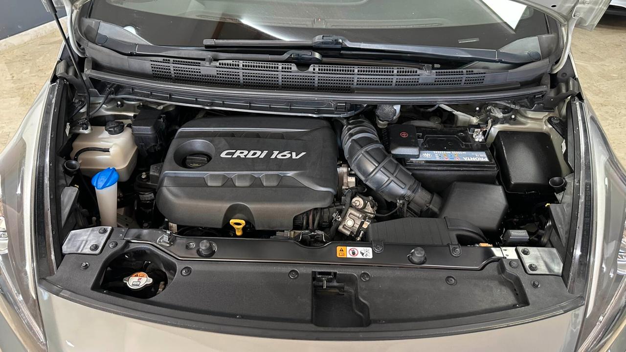 Kia Carens 1.7 CRDi 115 CV Class "Ben curata in tutto"
