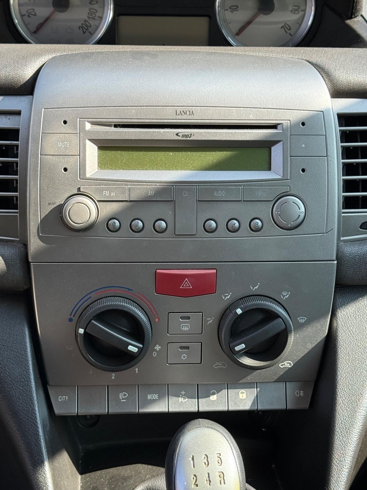 Lancia Ypsilon 1.2 Argento