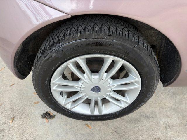 LANCIA Ypsilon 1.2 69 CV Platino OK NEOP INTERNI IN PELLE