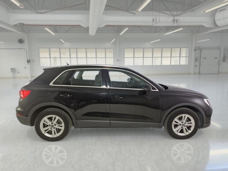 AUDI Q3 35 TDI S tronic Business