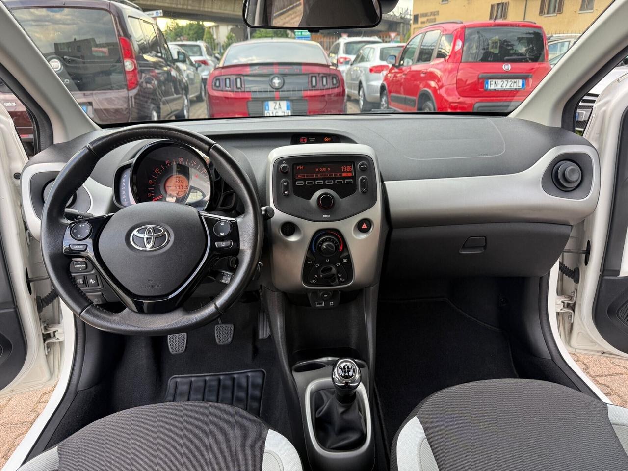 Toyota Aygo 1.0 VVT-i 69 CV 5 porte OK NEOPATENTATI