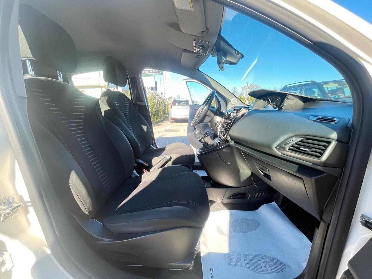 Lancia Ypsilon 1.2 69 CV 5 porte GPL Ecochic Gold