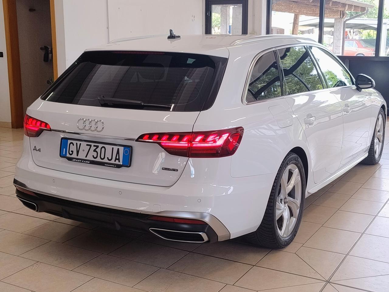 AUDI A4 Avant 40 TDI quattro SLINE MATRIX VIRTUAL