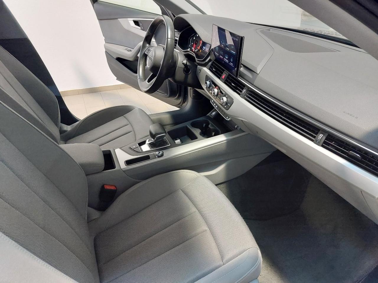 Audi A4 Avant 35 2.0 tdi mhev Business 163cv s-tronic