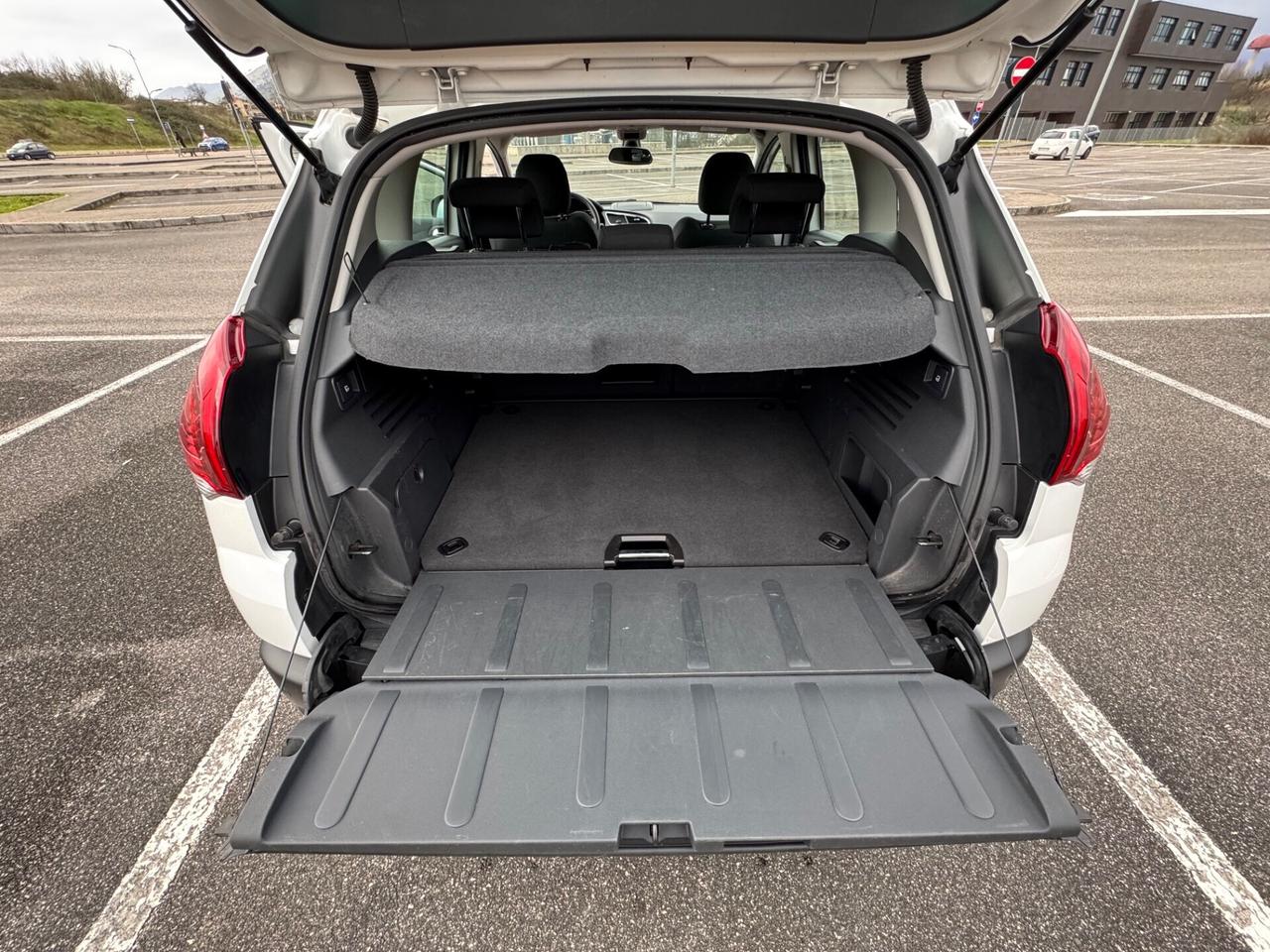 Peugeot 3008 1.6 HDi 115CV Active