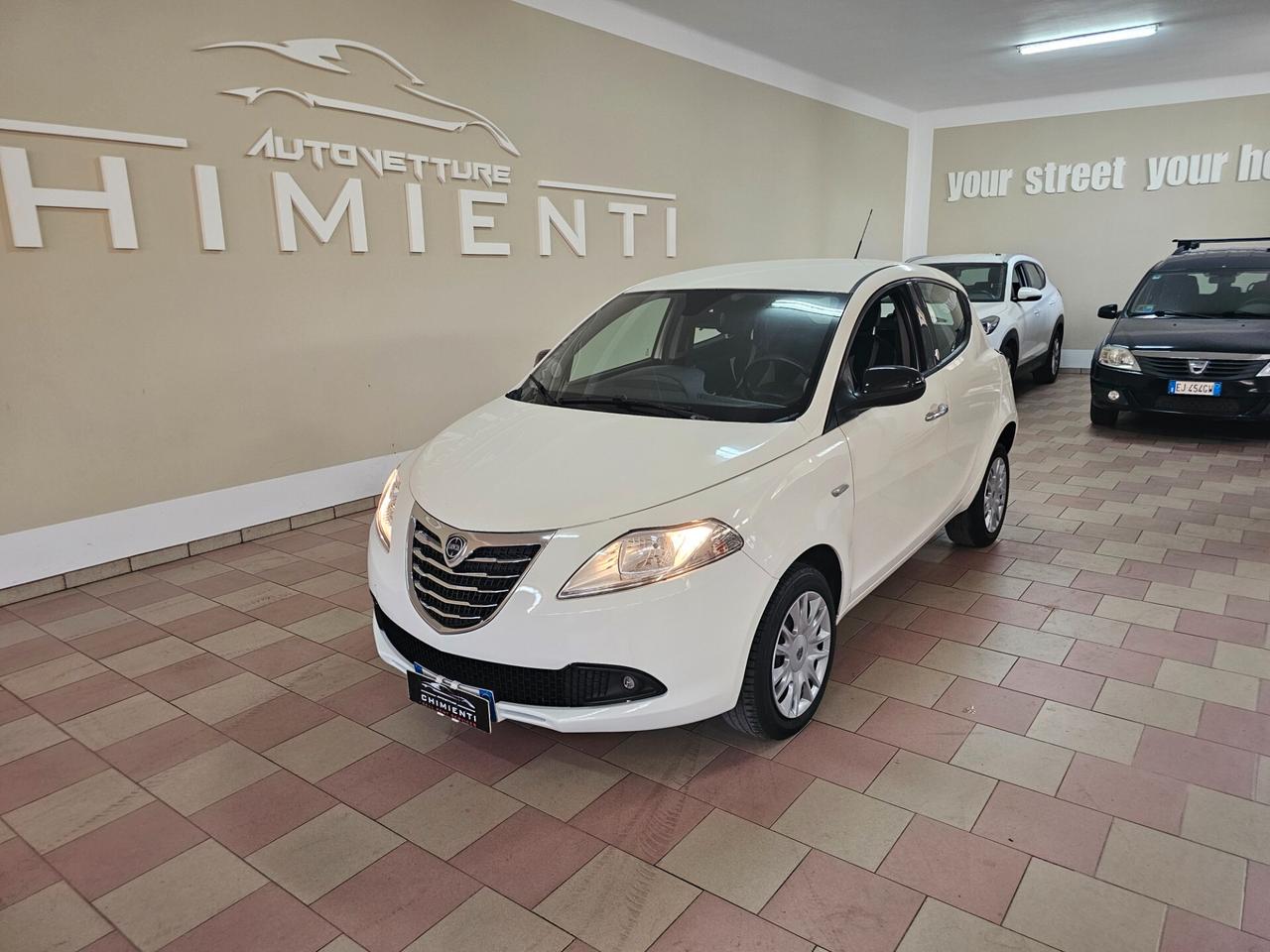 Lancia Ypsilon 0.9 TwinAir 85 CV 5 porte Metano Ecochic Gold