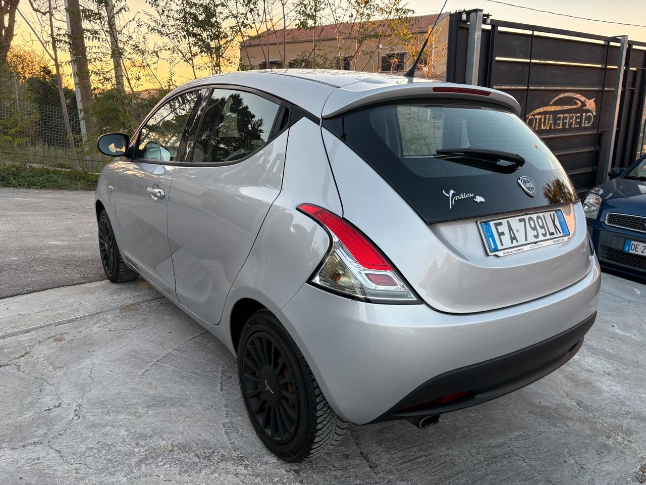 Lancia Ypsilon 1.2 69 CV 5 porte Opening Edition