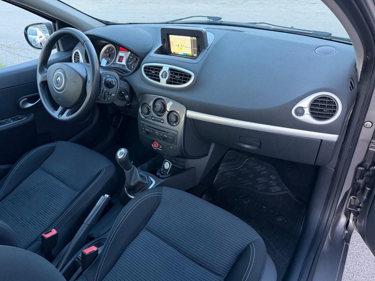 Renault Clio 1.5 dCi 75 CV 2012 navigatore