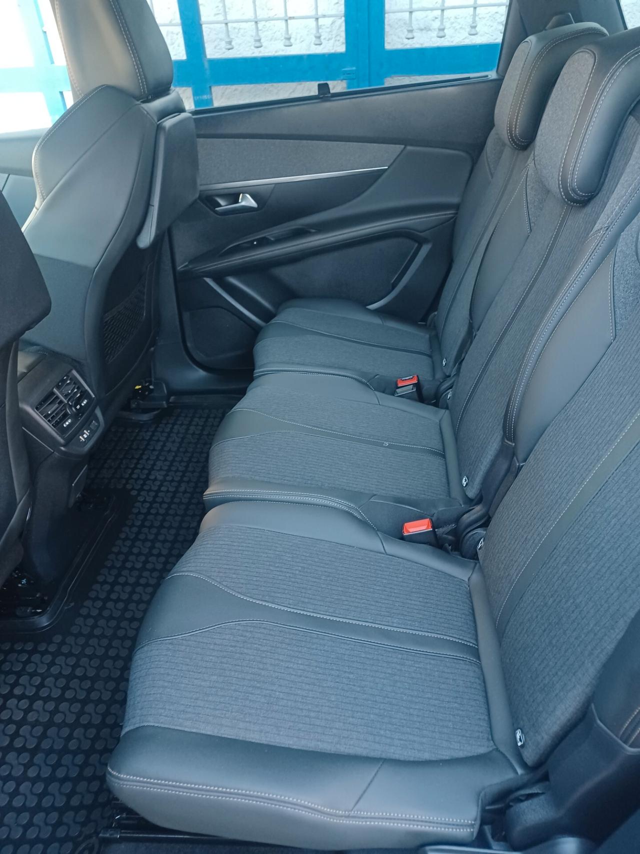 Peugeot 5008 1.5 HDi EAT 8 GT LINE 7 POSTI