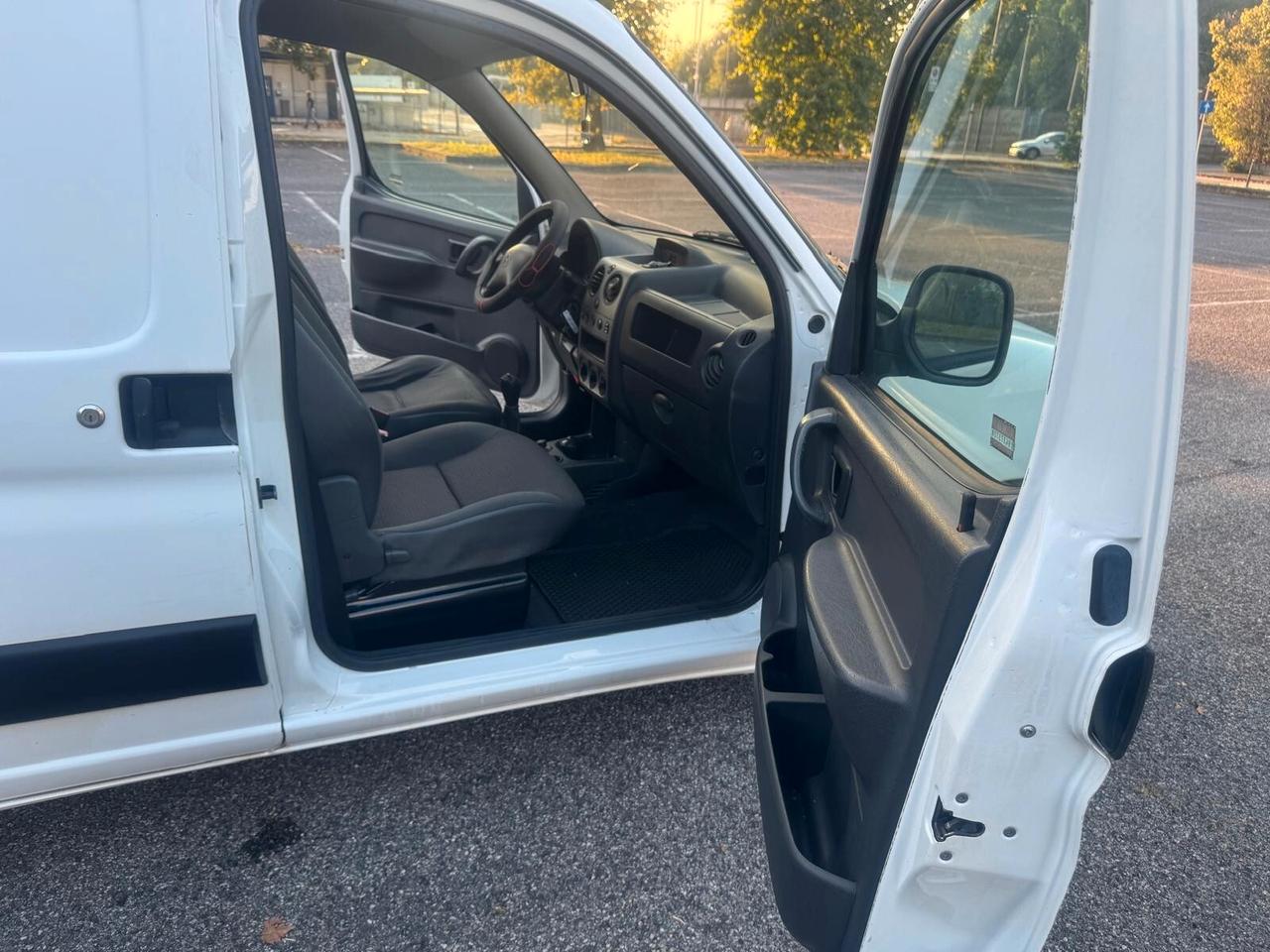 Citroen Berlingo 1.6 HDi 75CV 3p. 18 Van Liv.B