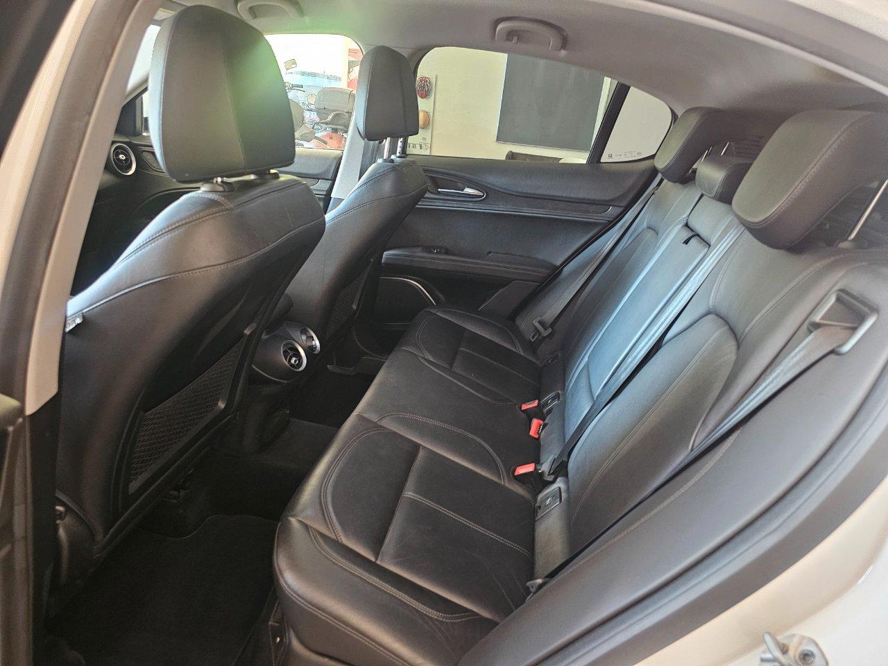Alfa Romeo Stelvio 2.2 t Sport Tech rwd 160cv auto