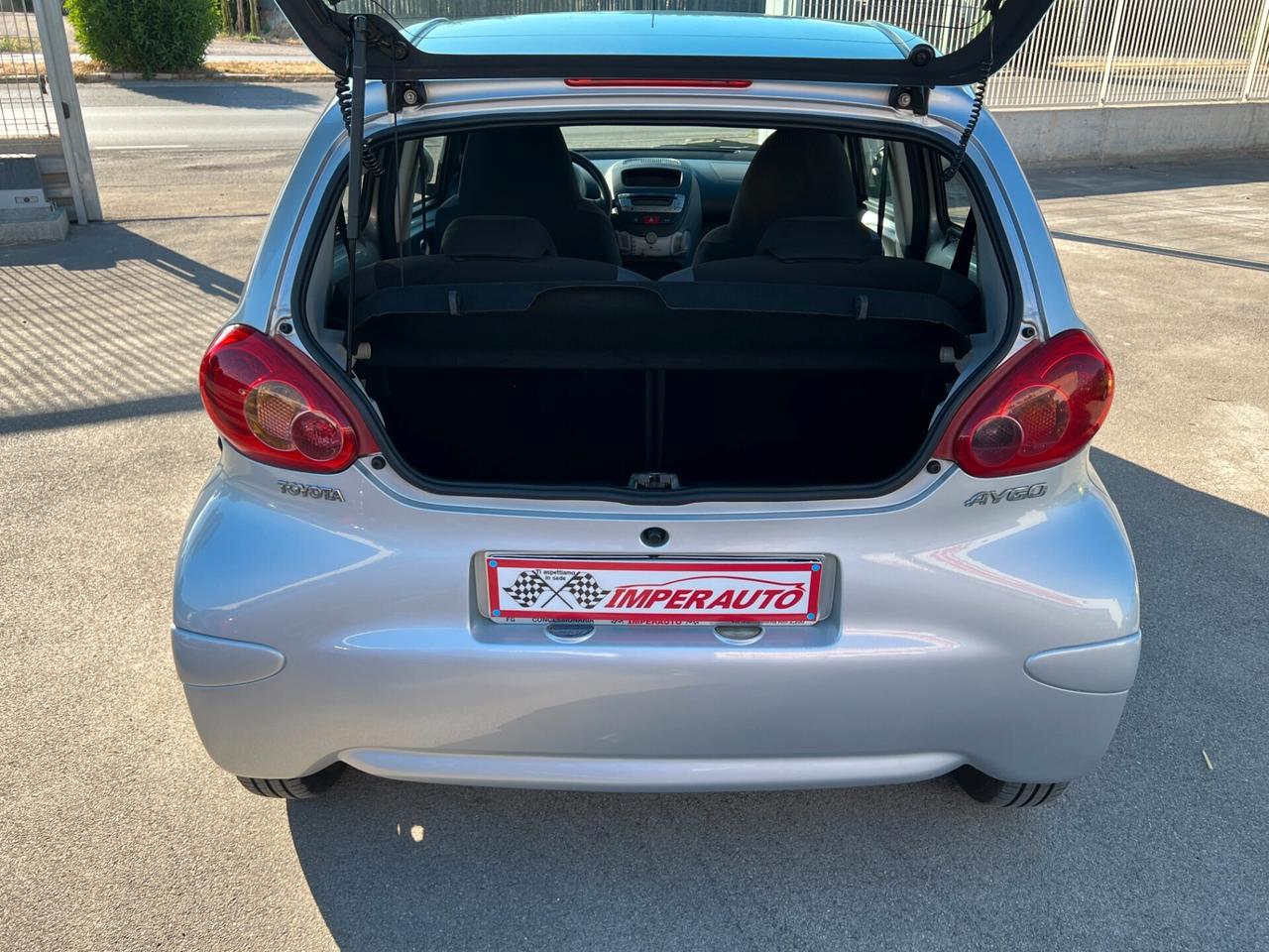 Toyota Aygo 1.0 CONNECT 1 PROPRIETARIO