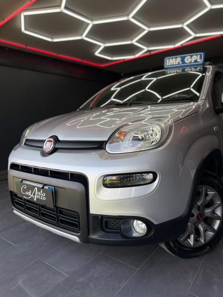 Fiat Panda GPL 4X4 DESIGN 2017