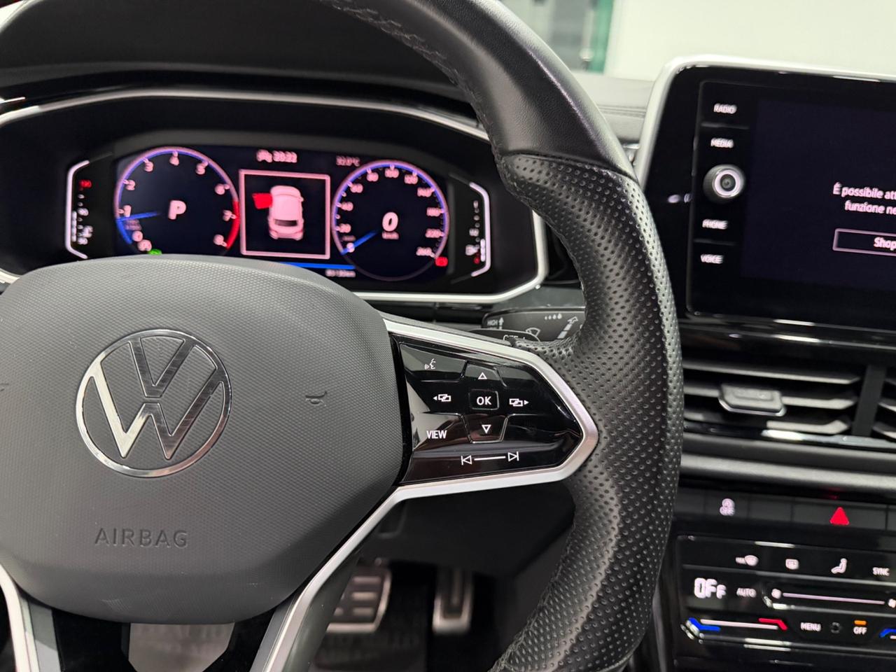 Volkswagen T-Roc 1.5 TSI ACT DSG R-Line