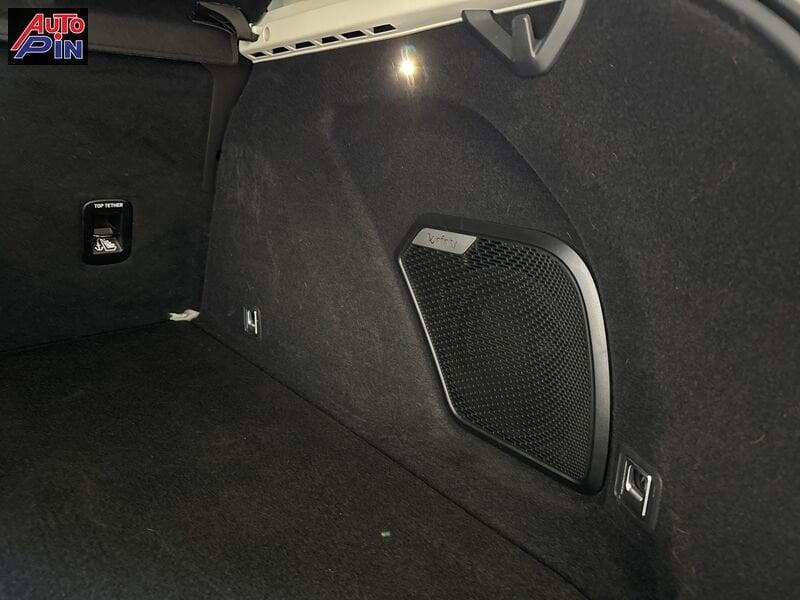 Lynk & Co 01 01 PHEV *TETTO APRIBILE *In arrivo*