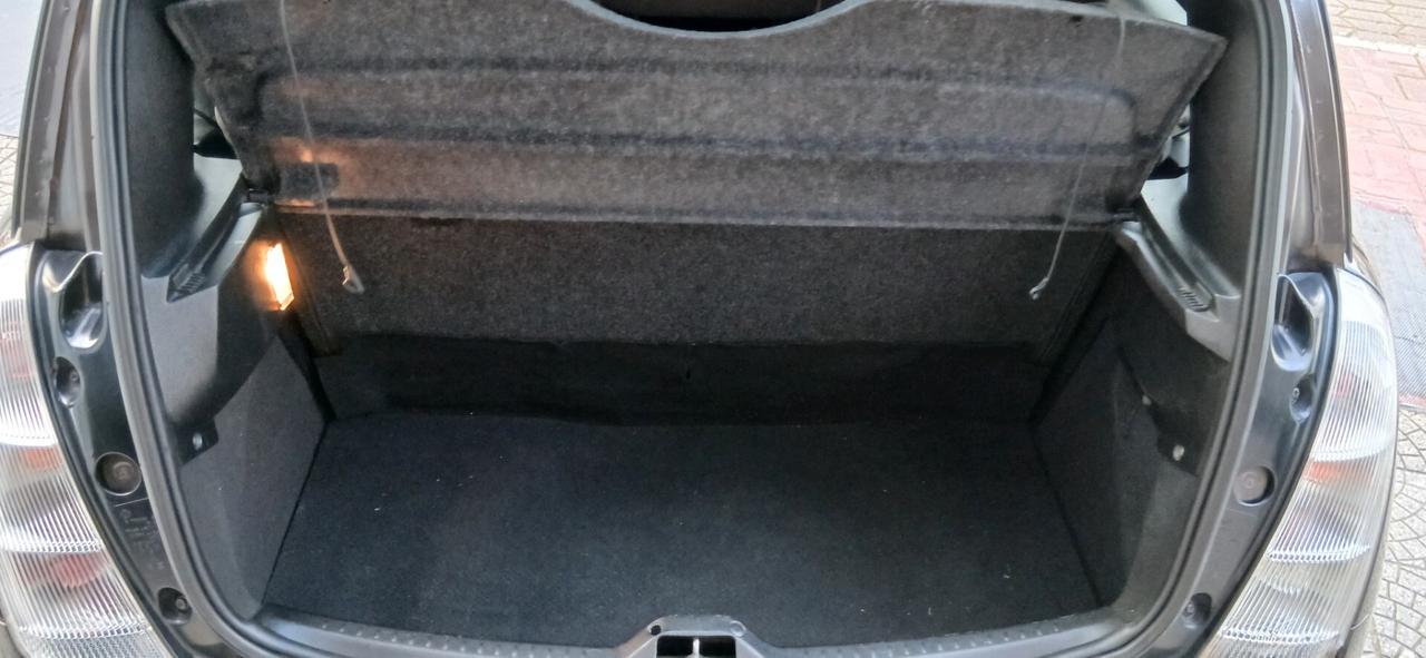 LANCIA YPSILON 1.2 PARI AL NUOVO