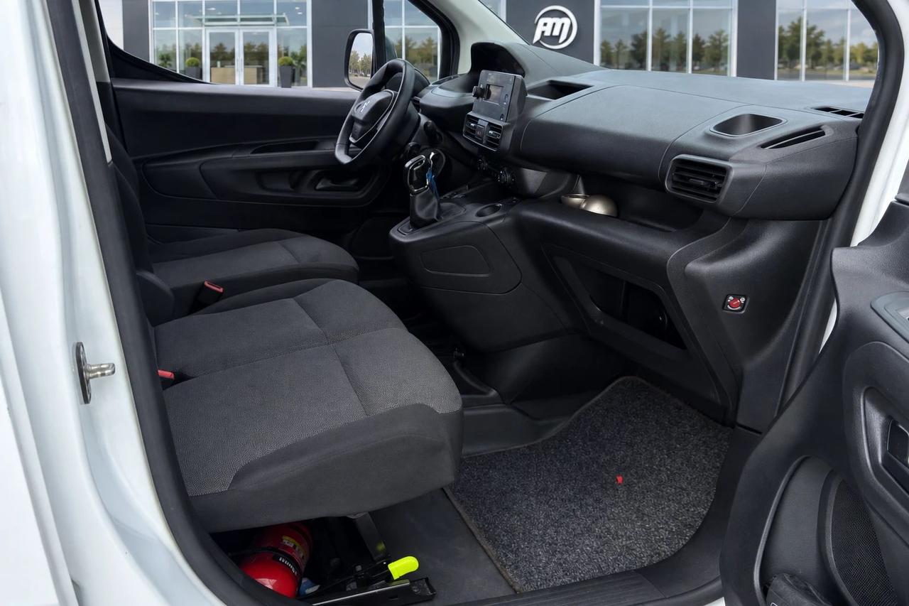 Peugeot Partner 1.5 diesel 3 posti allestito