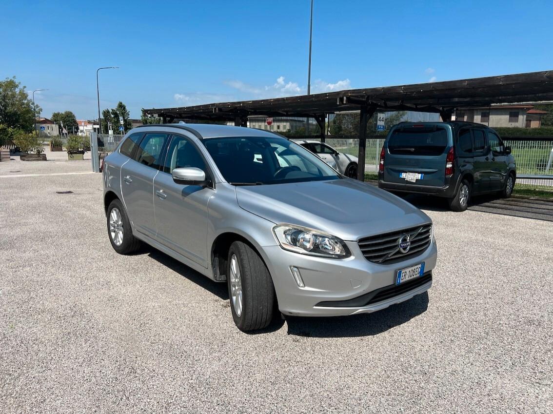 Volvo XC60 D3 2.0 D 163 CV MOMENTUM