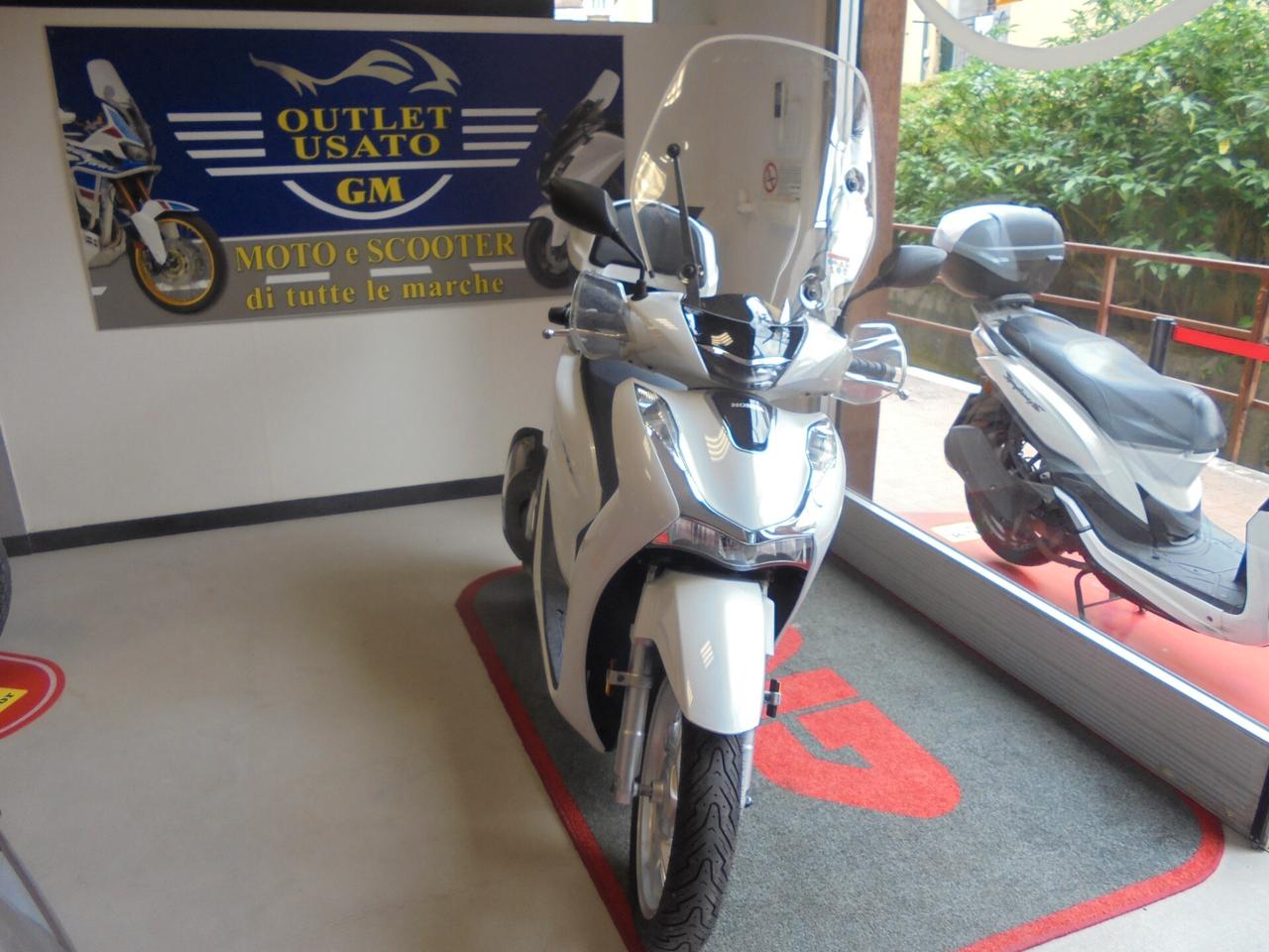 Honda SH 125 ABS + TCS