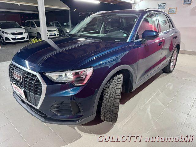 AUDI Q3 2.0 TDI 150 CV S-tronic Business