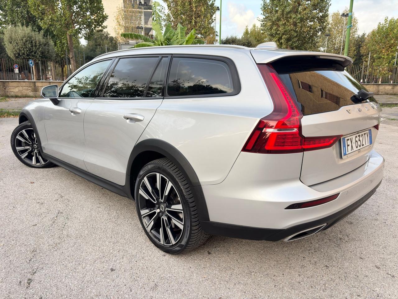 Volvo V60 Cross Country 4WD automatico