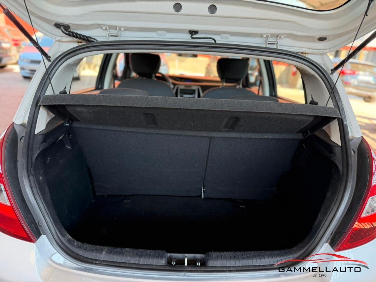 Hyundai i20 1.4D Sound Edition 75cv