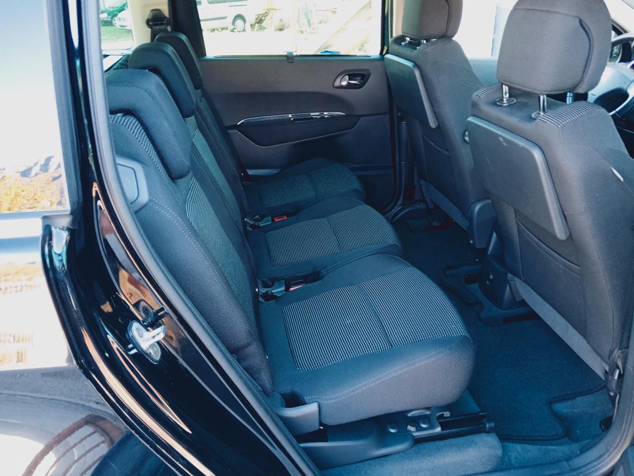 Peugeot 5008 2.0 HDi 150CV