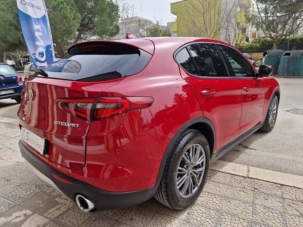 Alfa romeo stelvio 2.2 turbo diesel 180CV AT8