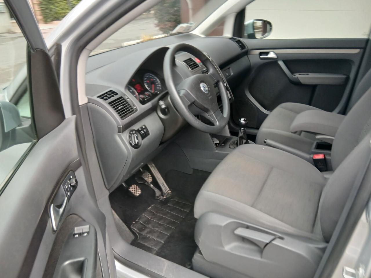Volkswagen Touran 1.6 Trendline 7 posti unico proprietario