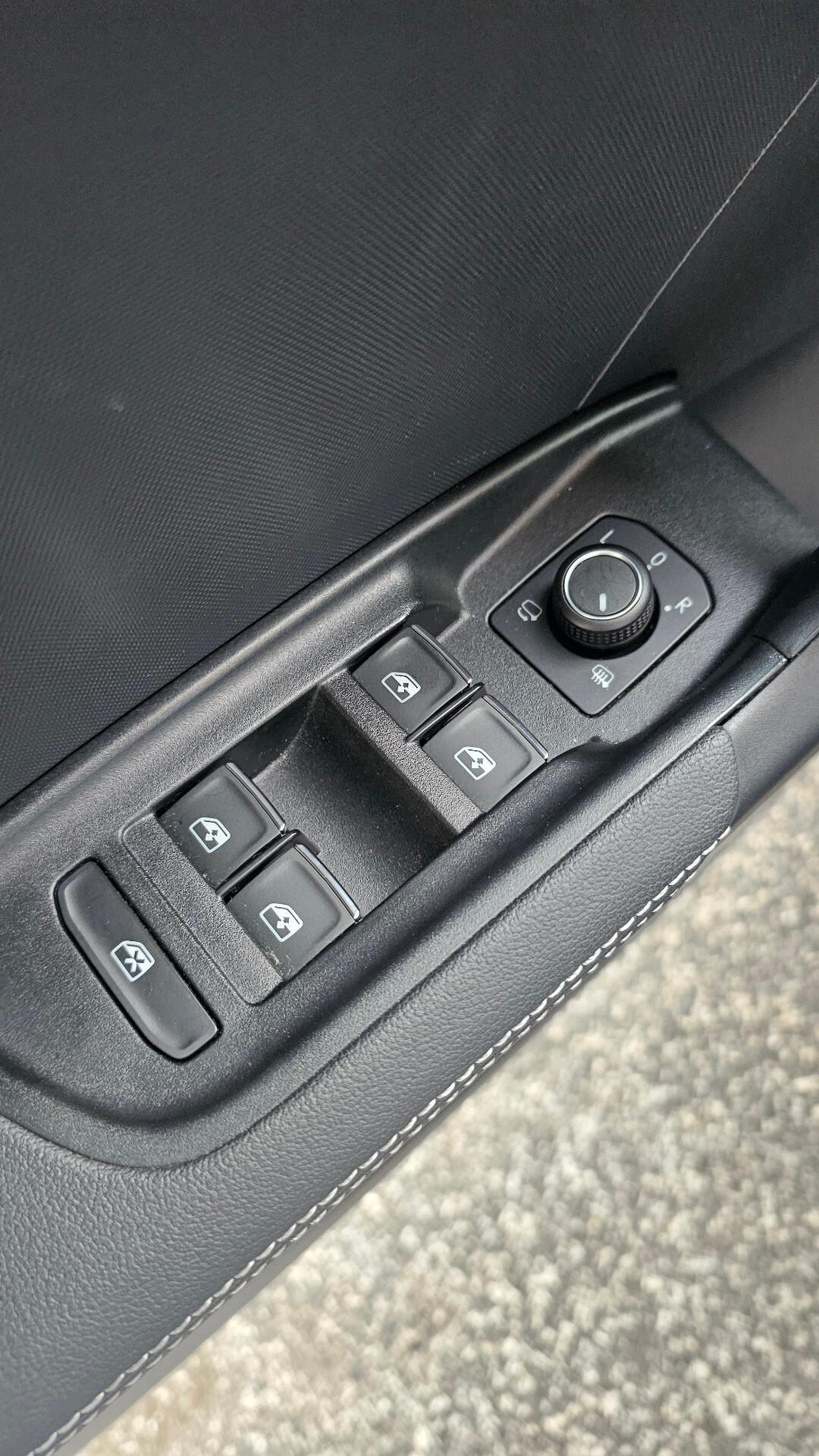A1 SPB 35 TFSI S tronic S-LINE INTERNO ESTERNO UNIPRO' LED TAGL UFF