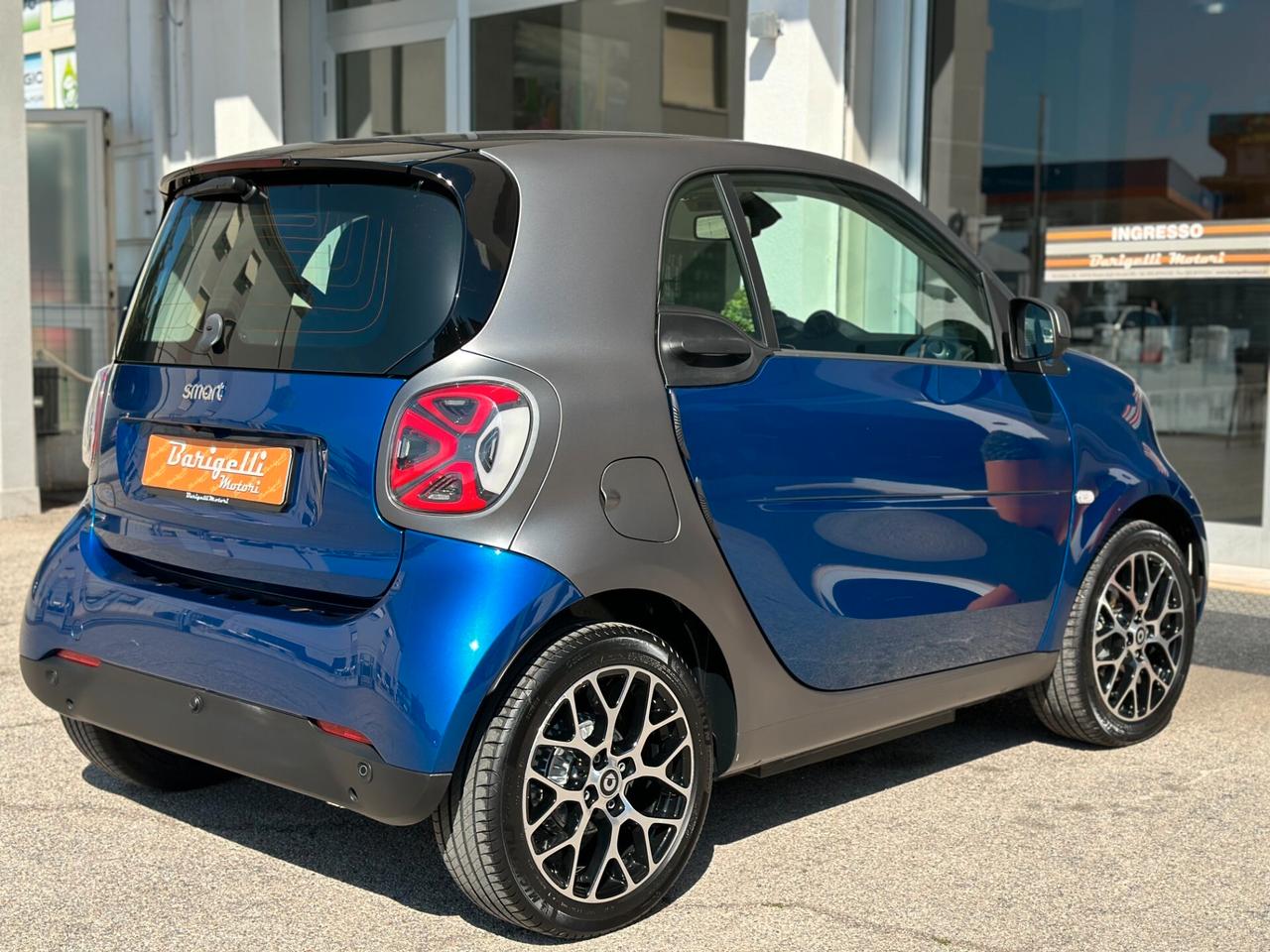 Smart ForTwo EQ Prime, Fari full led, Telecamera