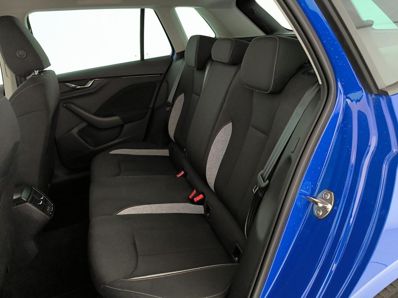 Skoda Kamiq 1.0 tsi black dots 95cv