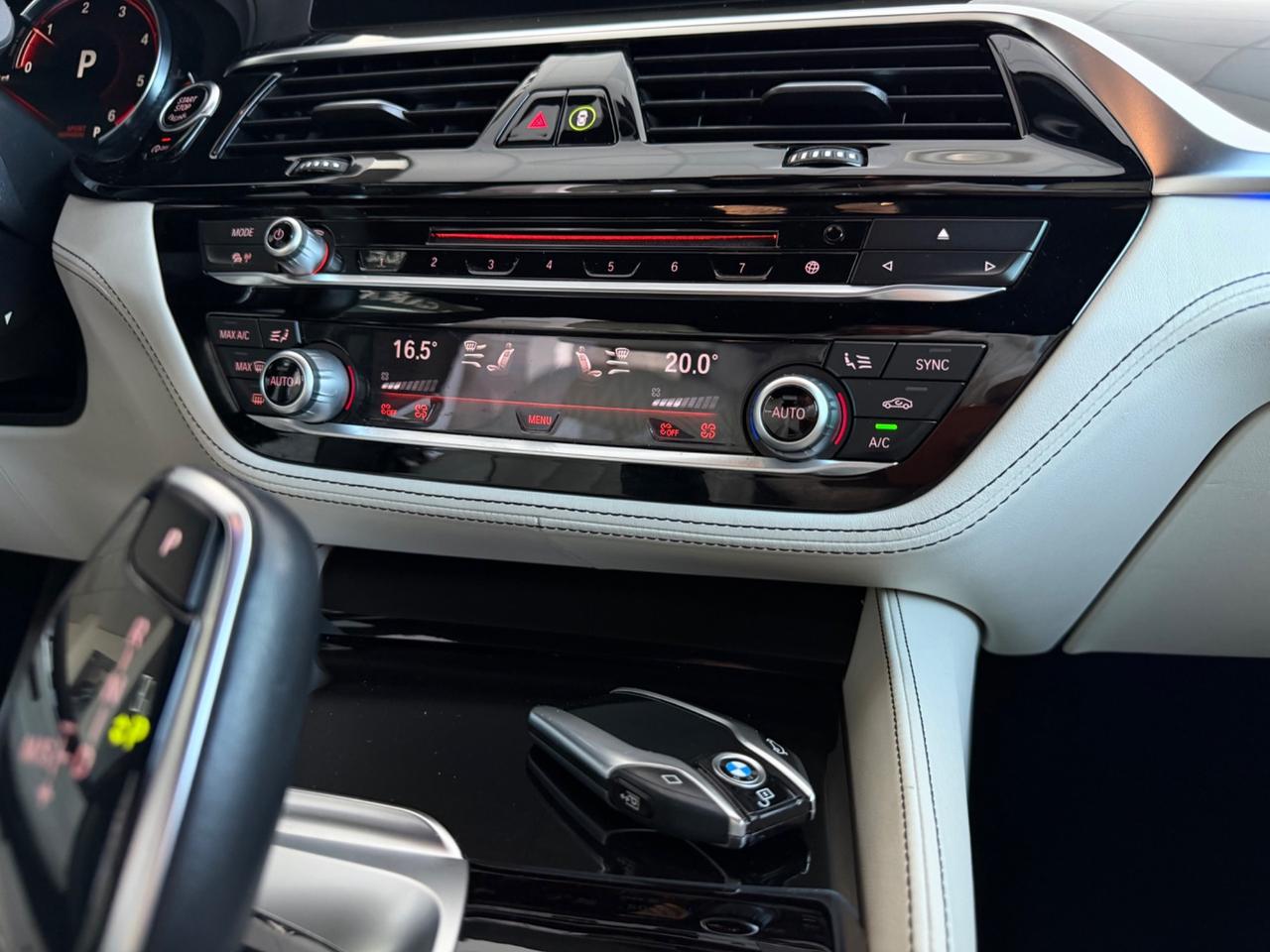 Bmw M550d xDrive Frozen Black Edizione limitata