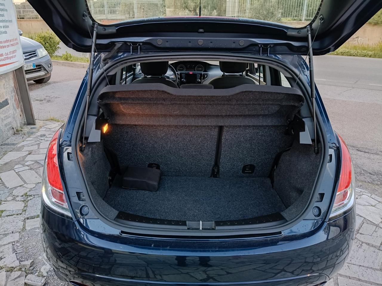 Lancia Ypsilon 1.2 69 CV 5 porte GPL Ecochic Gold