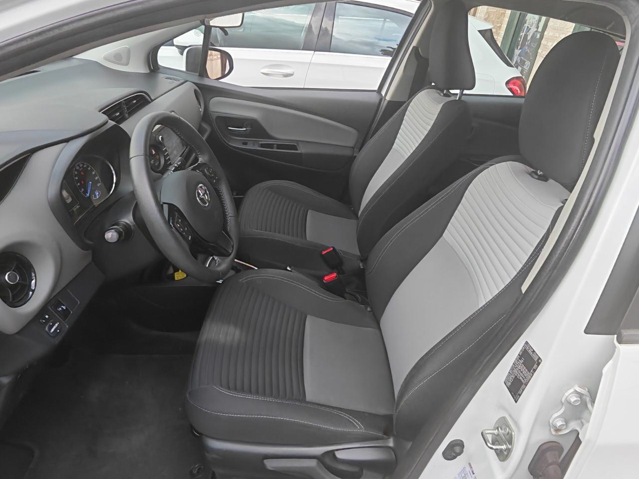 Toyota Yaris 1.5 Hybrid 5 porte Business