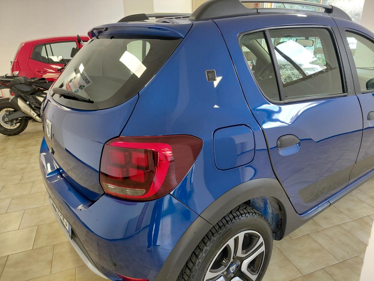 DACIA SANDERO ANNO 2020 BZ GPL ADATTA NEOPATENTATI KM 108 MILA