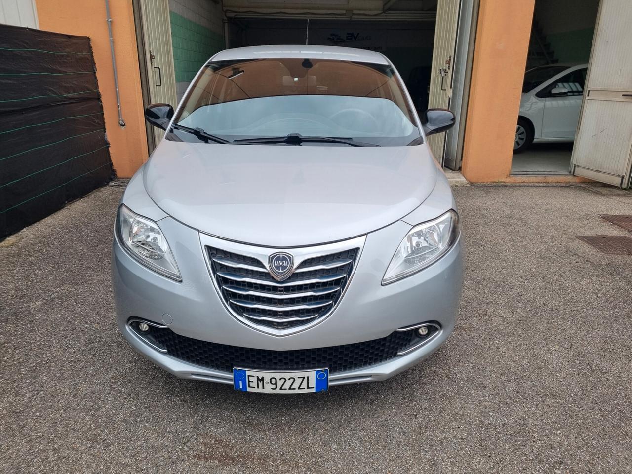 Lancia Ypsilon 1.2 69 CV 5 porte S&S Platinum unica proprietaria