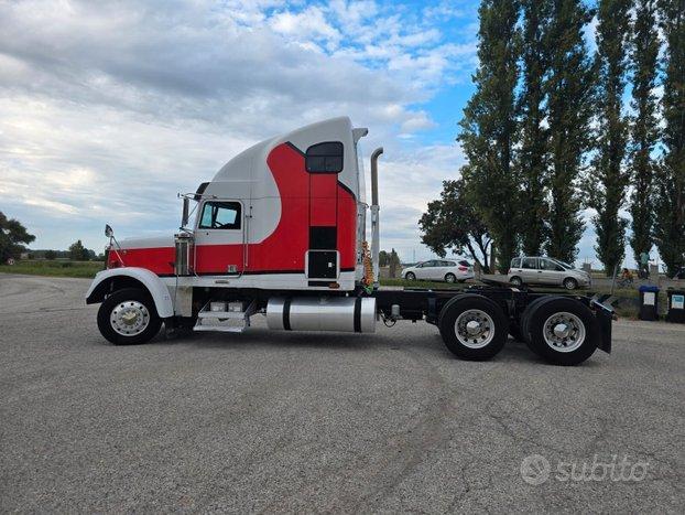 Trattore stradale freightliner