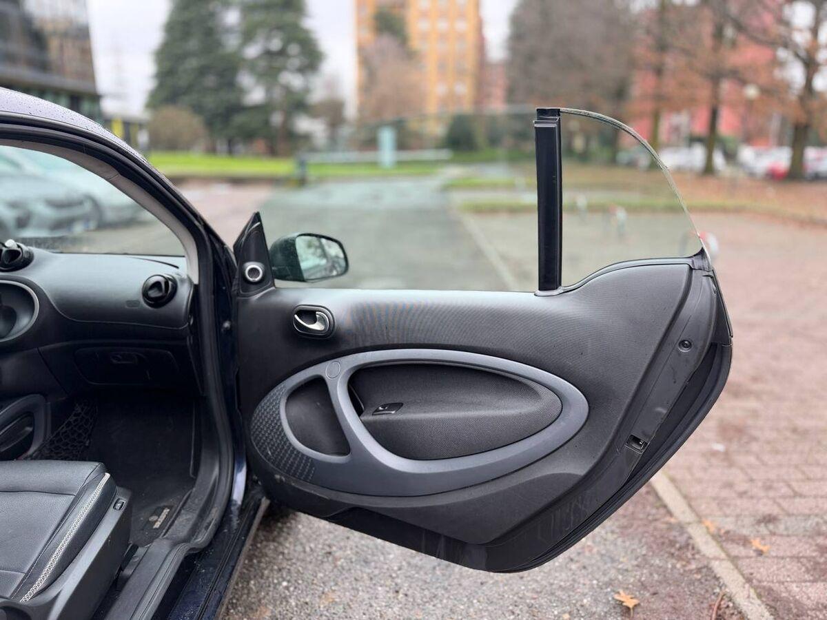 Smart Fortwo 0.9 t Brabus Xclusive 109cv twinamic