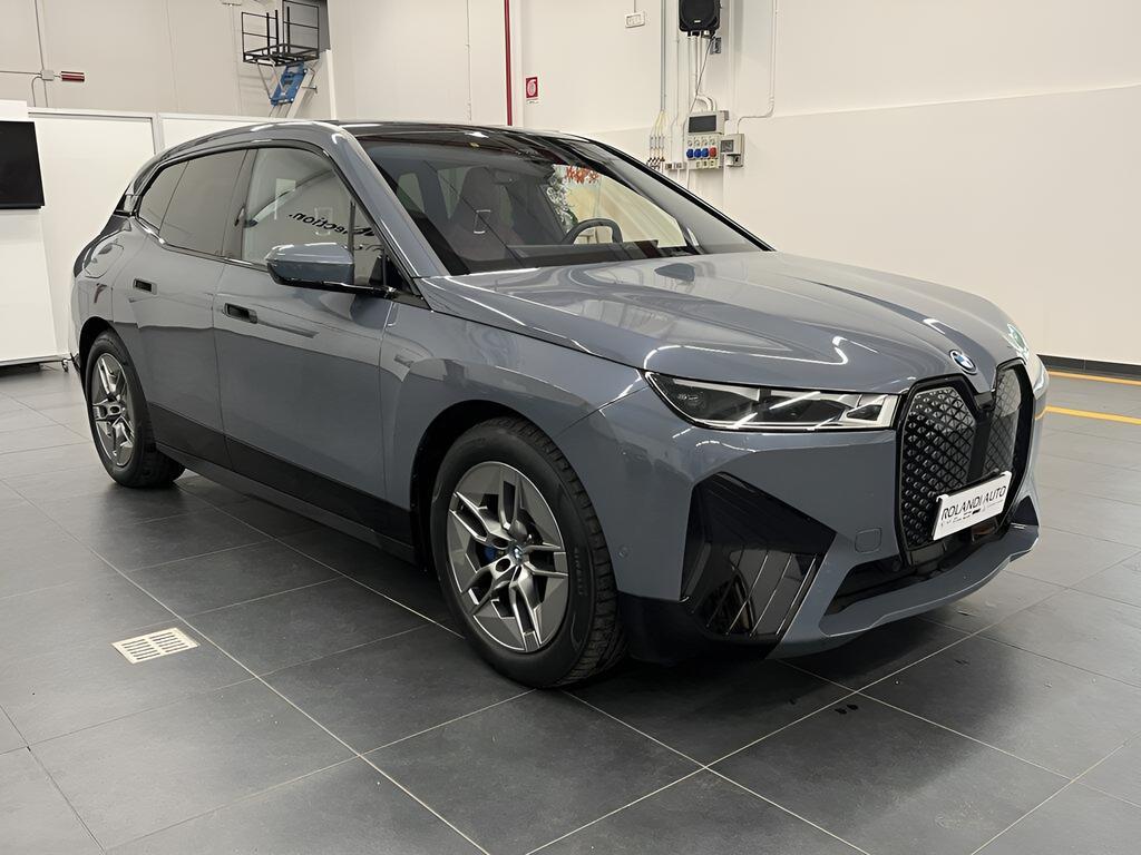 BMW iX 50 pacchetto sportivo xDrive