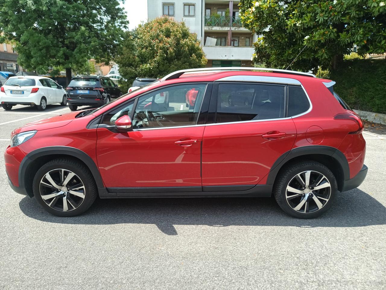Peugeot 2008 BlueHDi 100 Allure