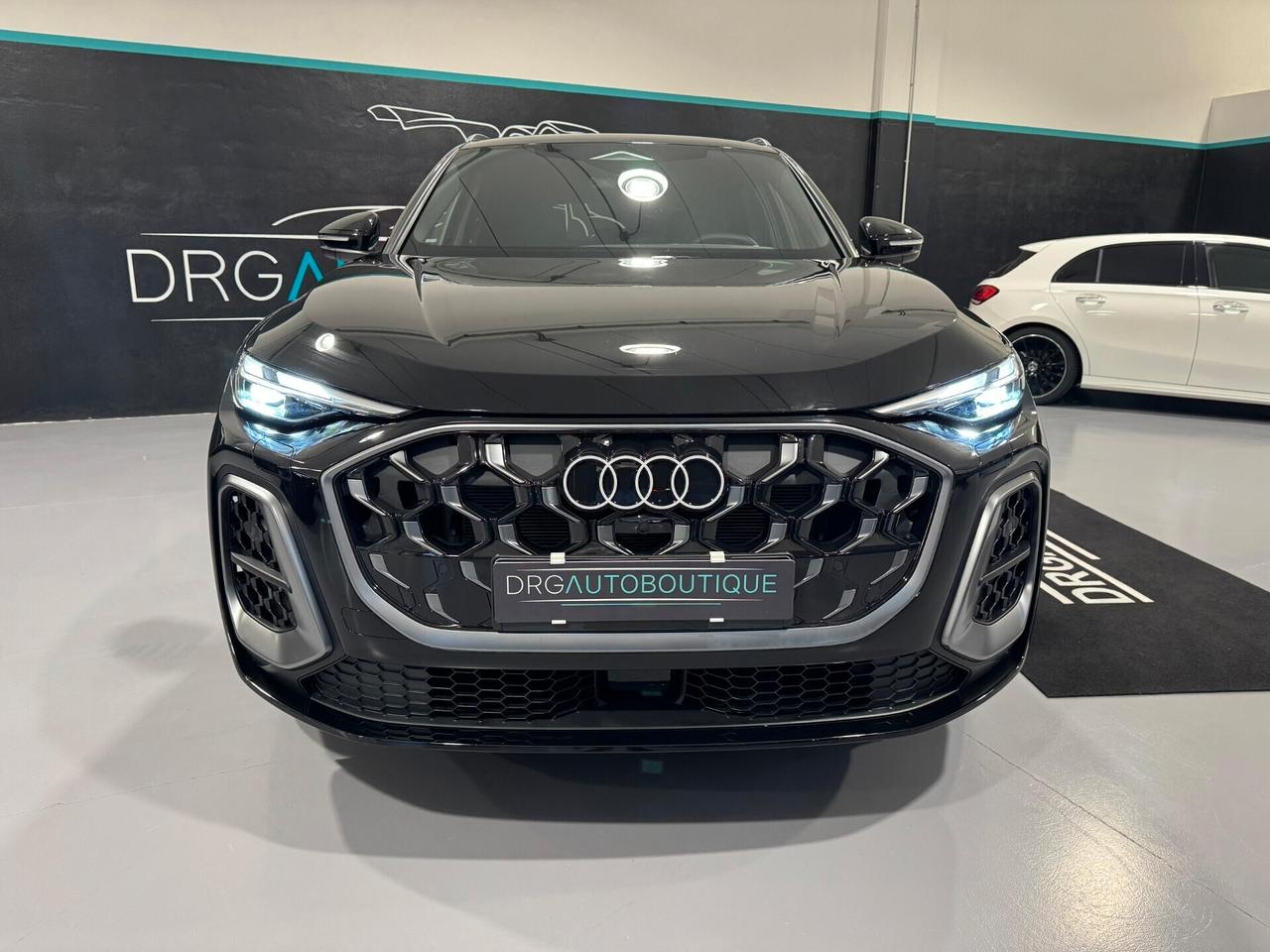 NEW Audi Q5 40 TDI quattro S tronic S line IVA ESP - NEW MODEL