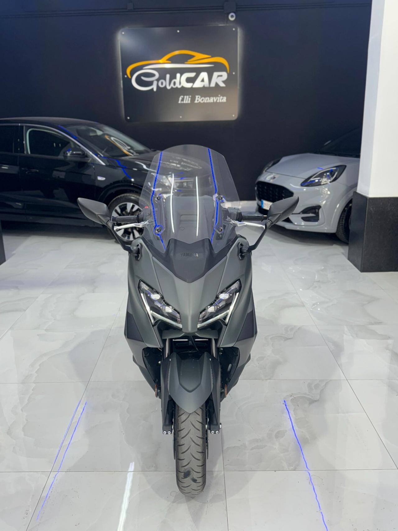 Yamaha T Max 560